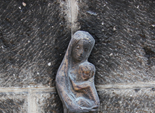 Verrußte Madonna im Atrium