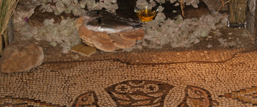 das Fischmosaik in der Brotvermehrungskirche