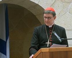 Kardinal Woelki richtet seine Gruß- und Dankbotschaft an die Versammelten.