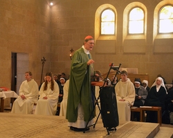 Kardinal Woelki bei der Predigt.