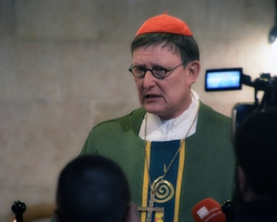 Kardinal Woelki bei der Predigt.