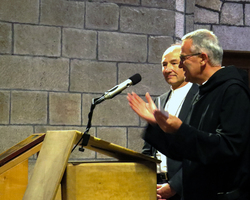 Propst Wolfgang Schmidt und Prior Matthias begrüßen den Präsidenten des Deutschen Bundestags, Dr. Wolfgang Schäuble.