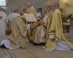Überreichung des Evangeliums: Bruder Josef.