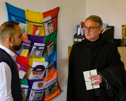 Besuch und Spendenübergabe beim Holy Child Program.