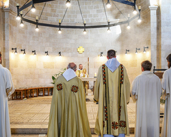 Dankvesper in der Brotvermehrungskirche.