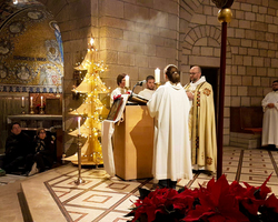 In der Weihnachtsnacht in der Dormitio-Basilika.