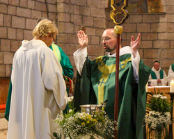 Klosterprimiz von Pater Josef: Taufgedächtnis (Foto: Merle Karpenstein).