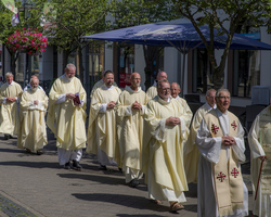 Primiz von Pater Josef in Dormagen und Gemeindefest (Foto: Hans-Rolf Conrad).