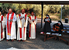 Monks and sisters at the renovated Dalmanutha II