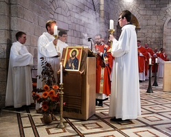 Der Weihegottesdienst: Verkündigung des Evangeliums.