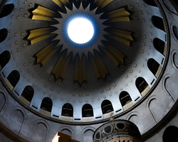 Kuppel über der Grabeskapelle in der Anastasis (Foto: Kathy Saphir).