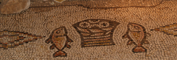 das Fischmosaik in der Brotvermehrungskirche