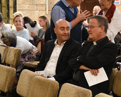 Gabby Mashael vom Pilgerhaus in Tabgha und Fr. David Neuhaus SJ.