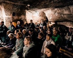 Abschluss des Pilgerweges mit der Weihnachtslaudes in den Grotten von Bethlehem.