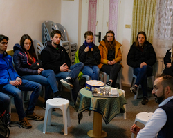 Besuch und Spendenübergabe beim Holy Child Program.