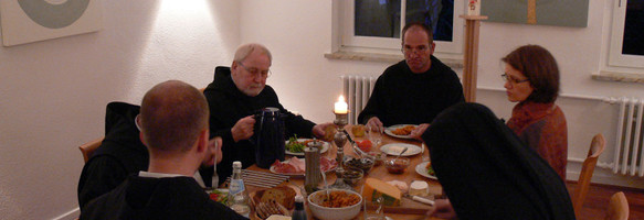 Tischgemeinschaft im Haus Jerusalem