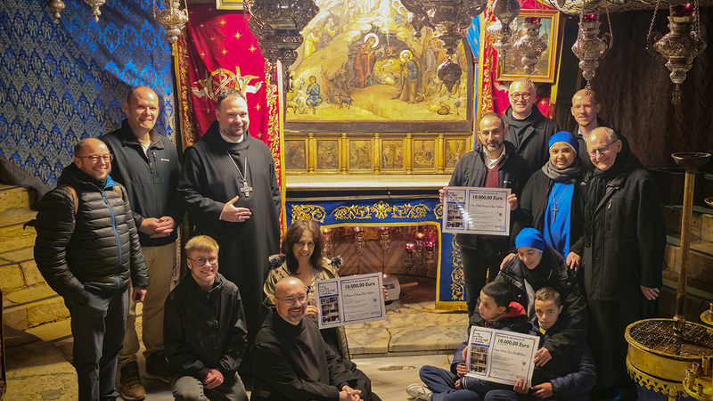 Unsere Delegation mit den Vertreterinnen und Vertretern von Holy Child, Al Basma und Hogar Ninos Dios.