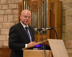 Die Laudatio: Botschafter Dr. Clemens von Goetze.