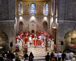 Der Weihegottesdienst: Liturgischer Einzug und Eröffnung.