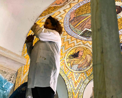 Arbeiten am Mosaik der kleinen Kuppel (15. November 2018).