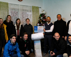 Besuch und Spendenübergabe beim Holy Child Program.