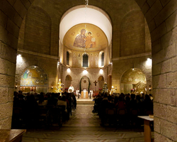 In der Weihnachtsnacht in der Dormitio-Basilika.