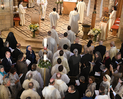 Einzug des liturgischen Dienstes.