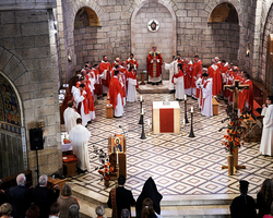 Der Weihegottesdienst: Liturgischer Einzug und Eröffnung.
