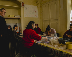 Zu Gast bei 'Ma'an Lil Hayat', einem Projekt der Arche-Bewegung, hier in den Werkräumen.