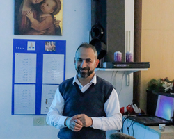 Besuch und Spendenübergabe beim Holy Child Program.